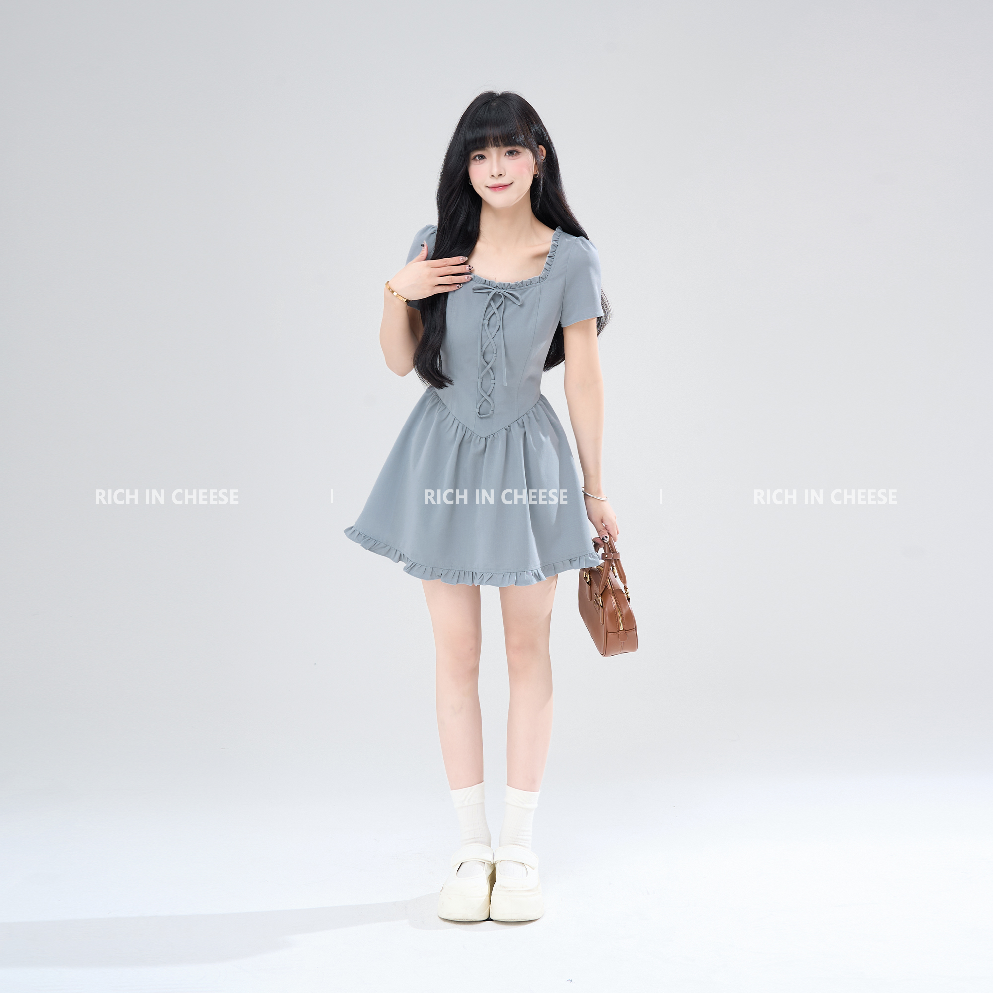 【清清】RICHINCHEESE 赛里木湖 法式温柔设计感纯色显瘦连衣裙