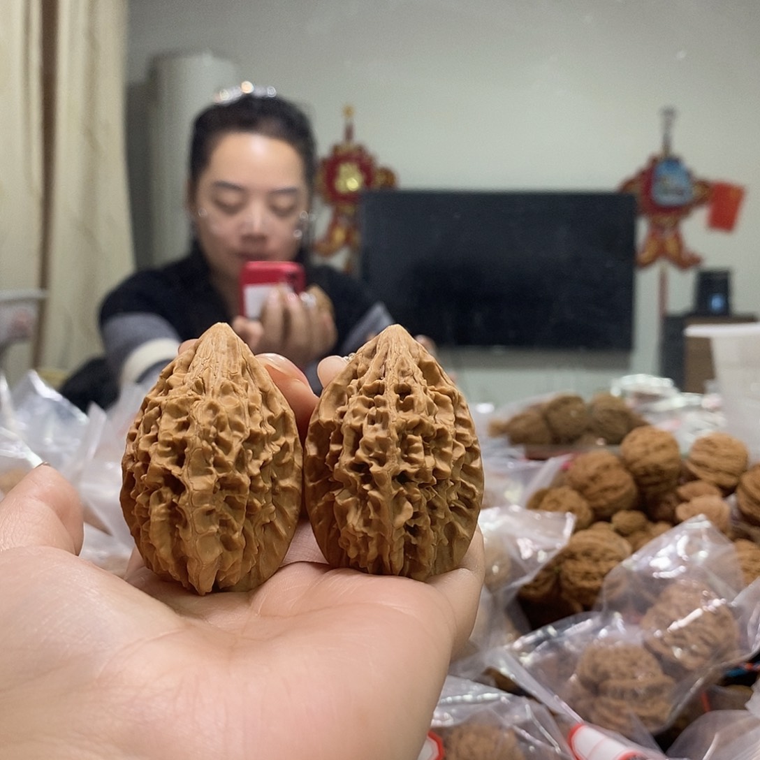 把件文玩核桃35招财鼠有黄尖