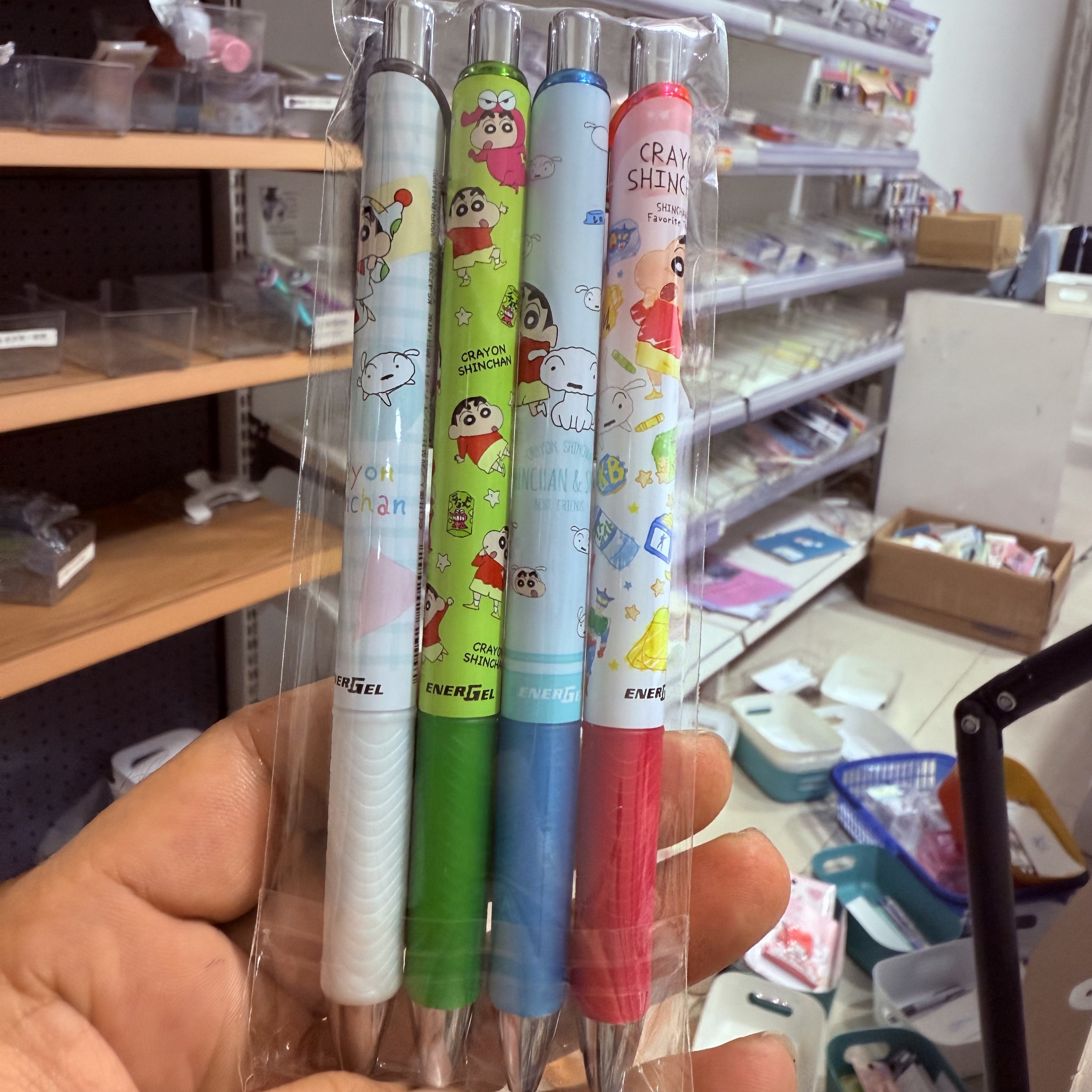 015日本pentel/派通蜡笔小新联名限定2023款按动速干黑色中性笔