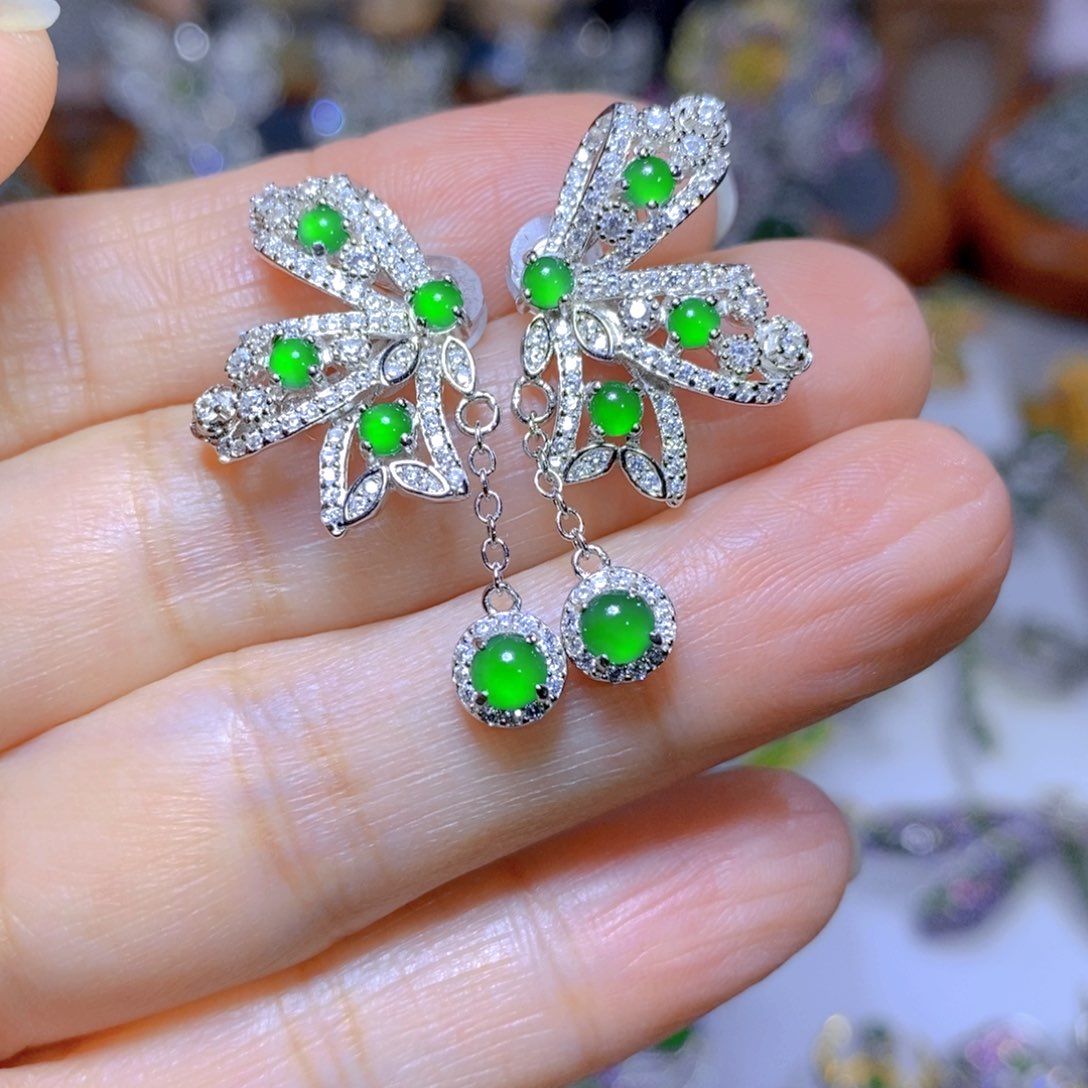 翡翠颈饰银S925镶嵌天然翡翠