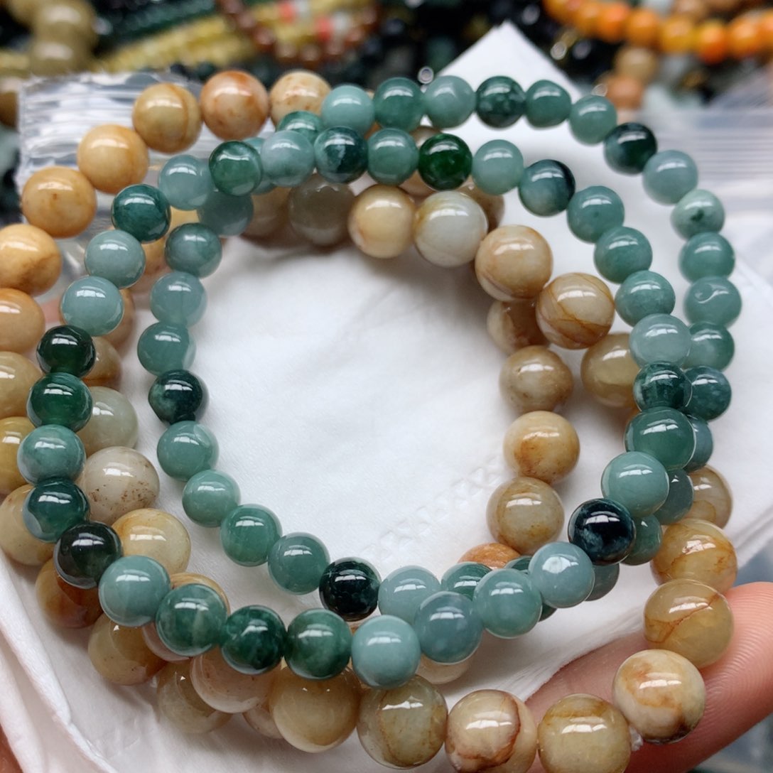 翡翠颈饰未镶嵌珠子