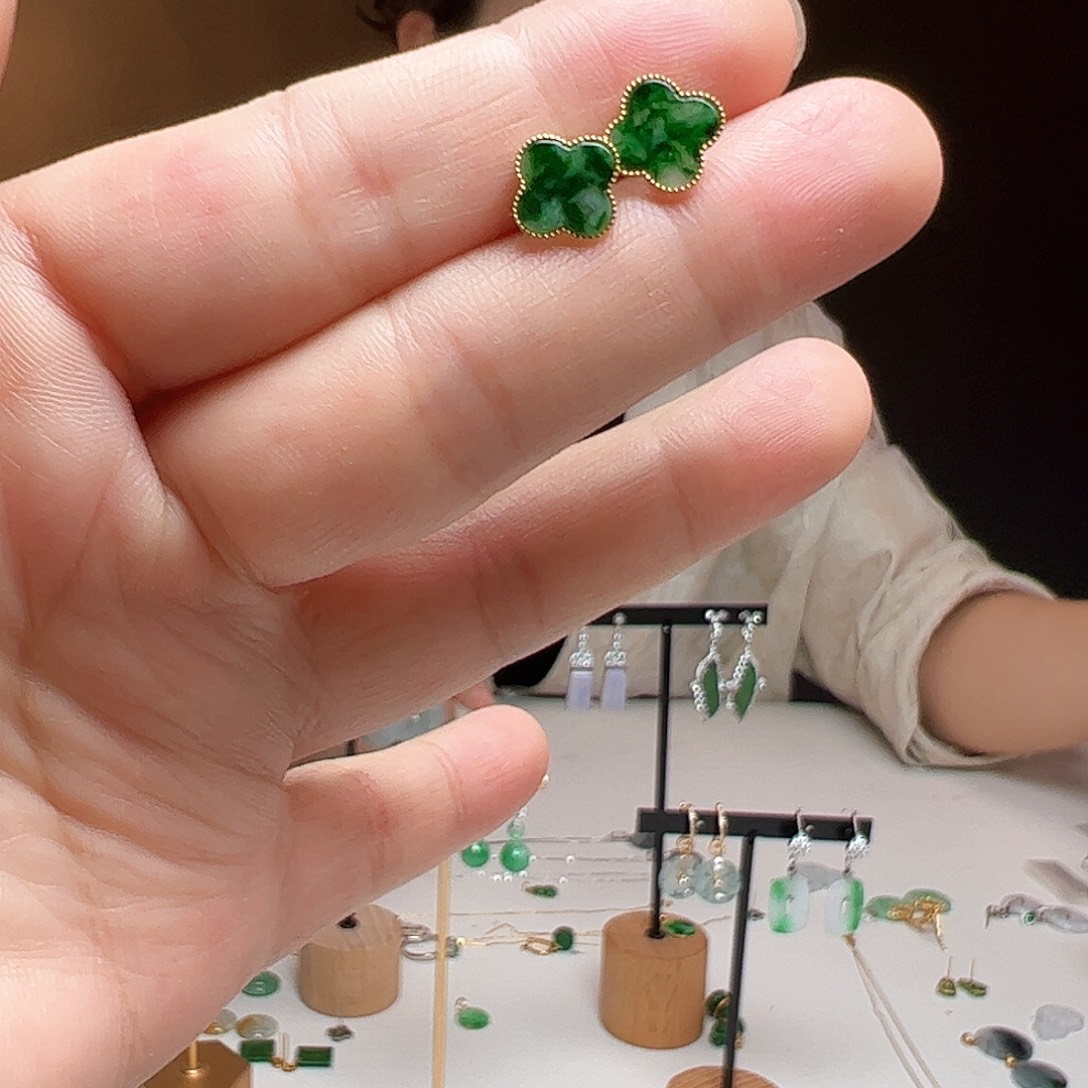 翡翠18K金镶嵌耳饰天然翡翠