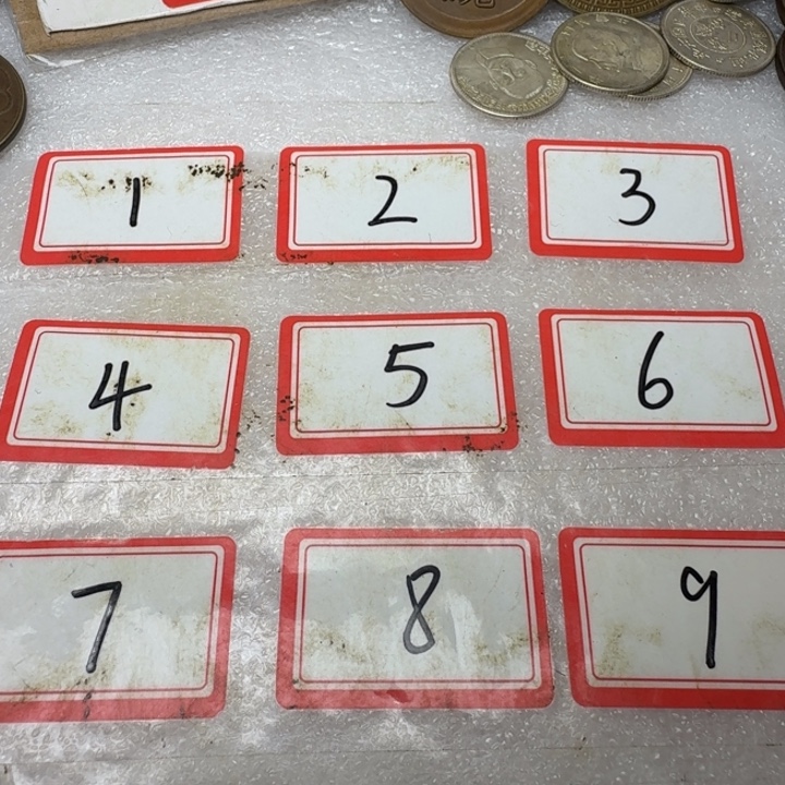 y***洋上4个铜币工艺品摆件