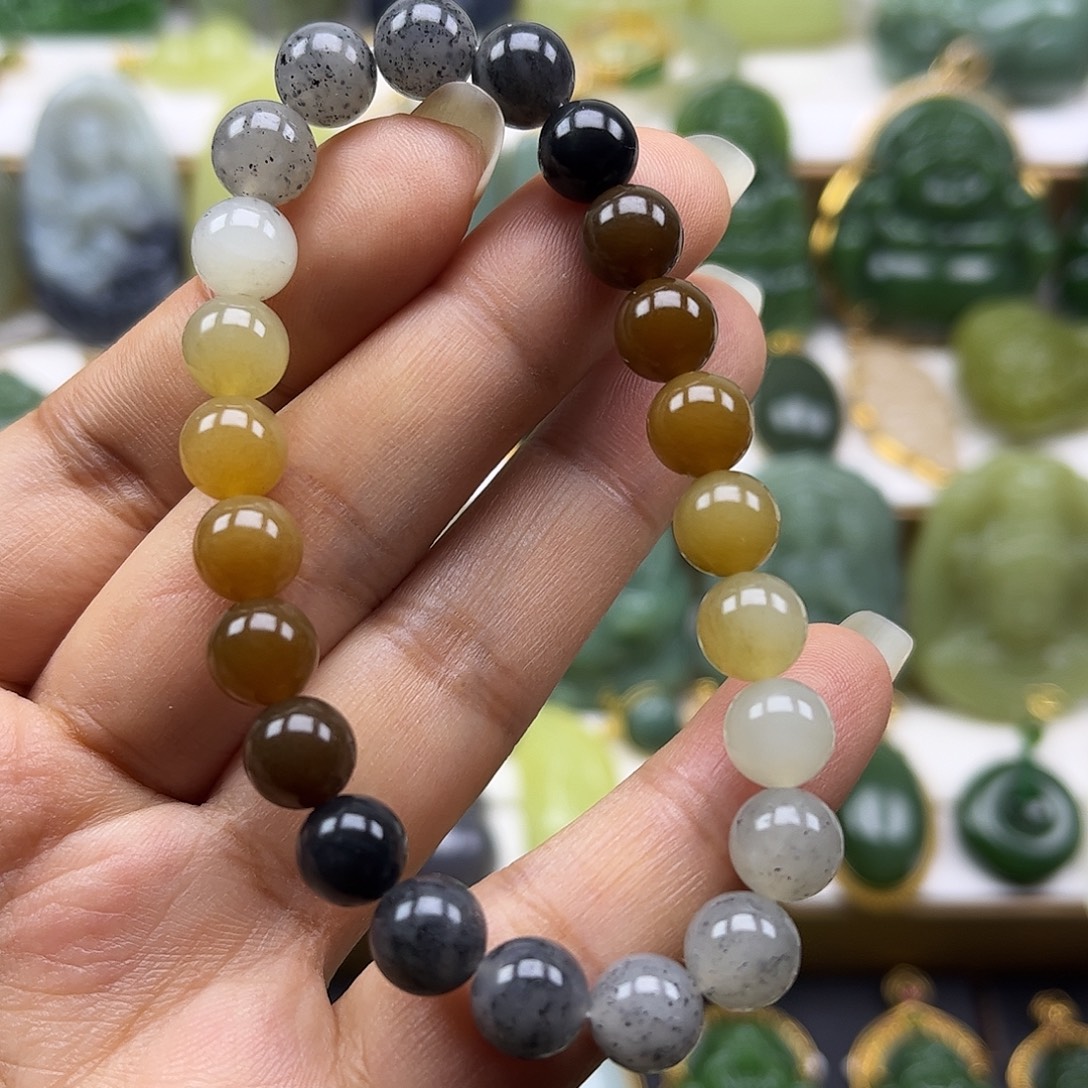 和田玉未镶嵌手串