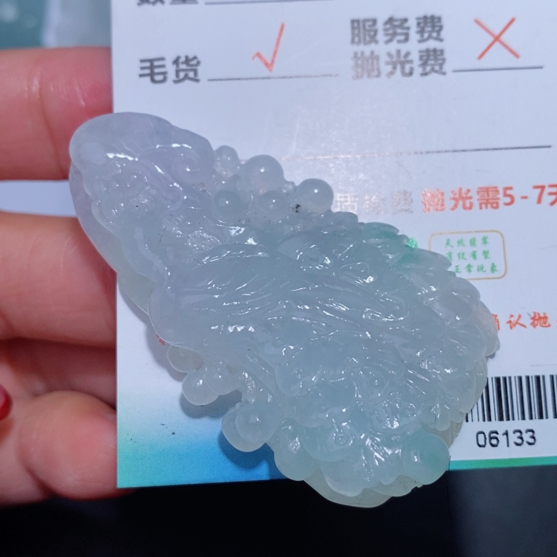 定制翡翠吊坠未镶嵌