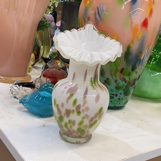 琉璃花瓶高20厘米口径5厘米