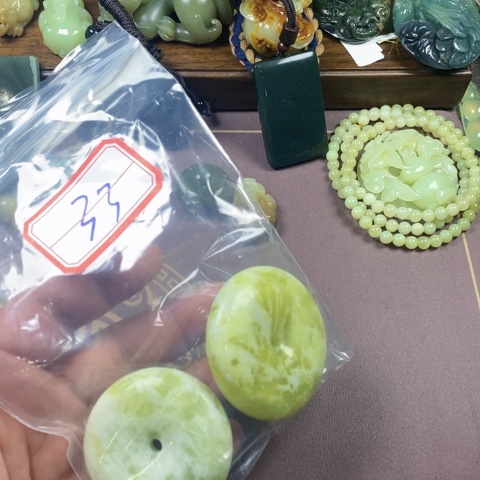 未镶嵌蛇纹石玉颈饰