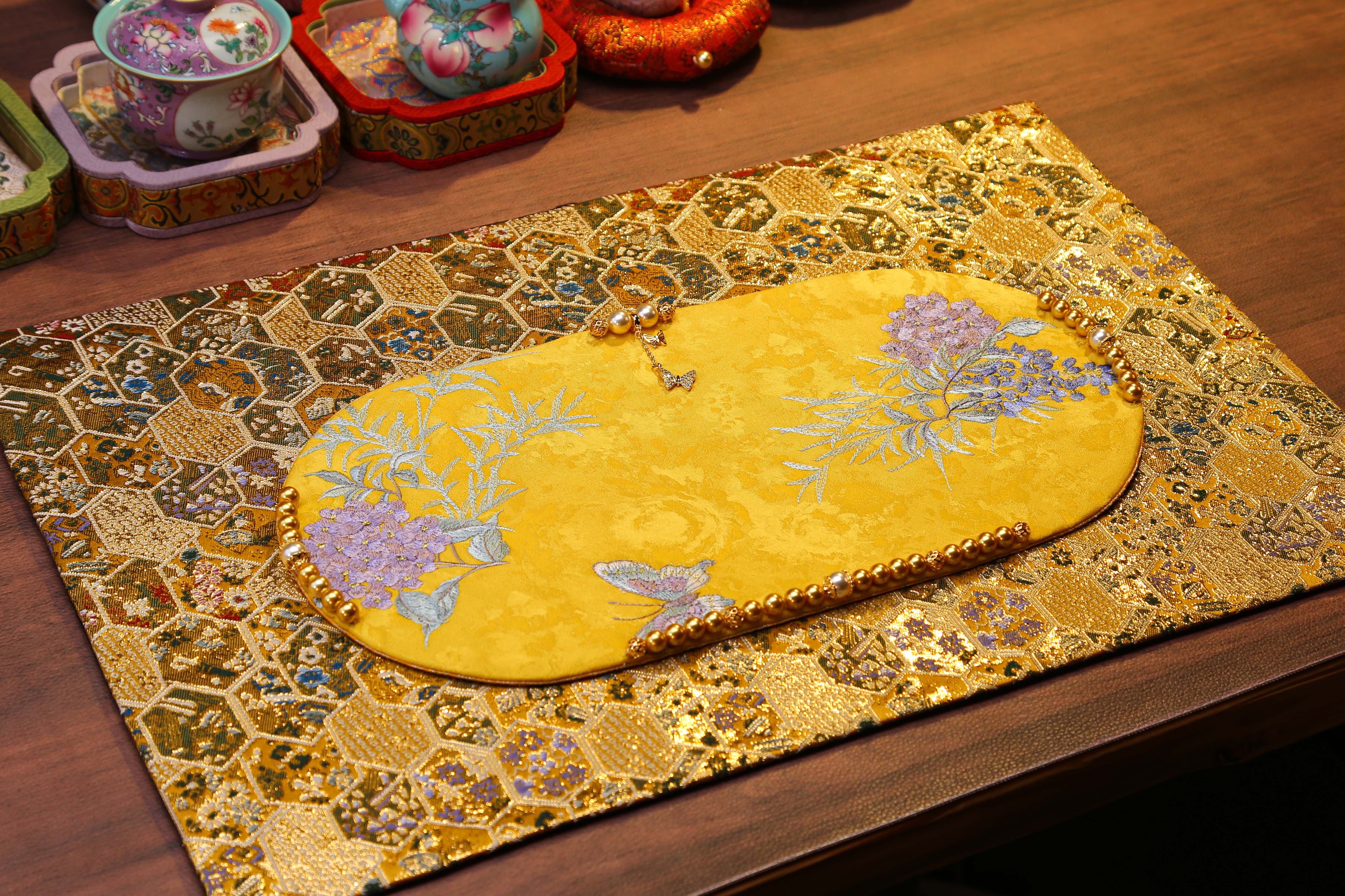 CX308 绣球花开 刺绣 原创设计 手工珠绣款 织锦缎 椭圆高档茶席