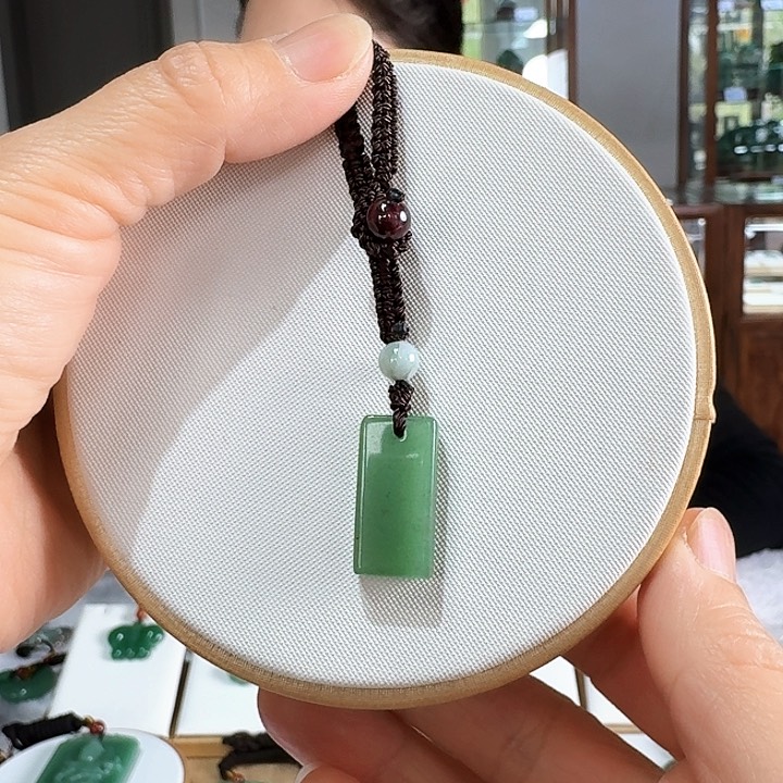 密玉（石英质玉）未镶嵌吊坠