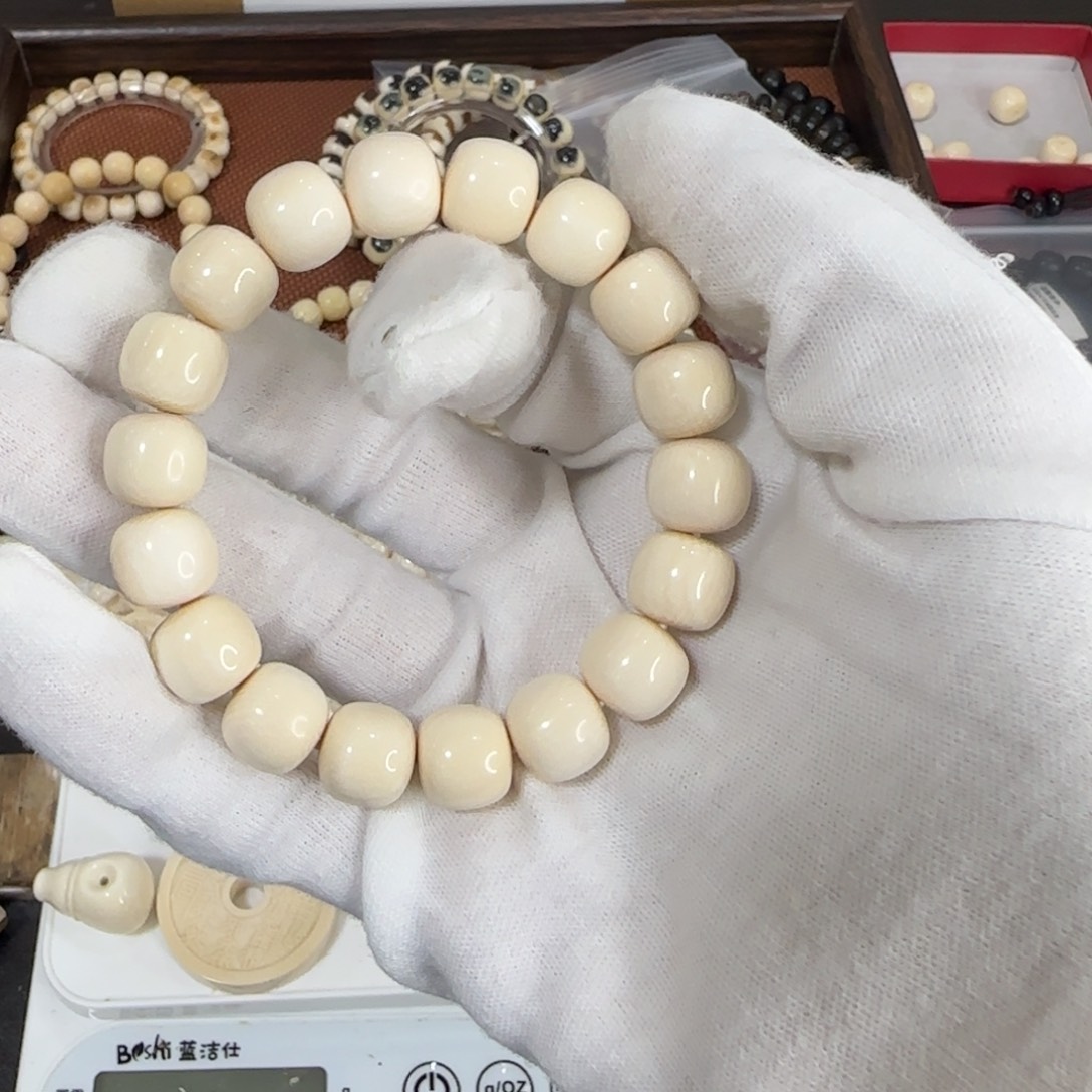 往***张树脂制品塑料制品工艺制品