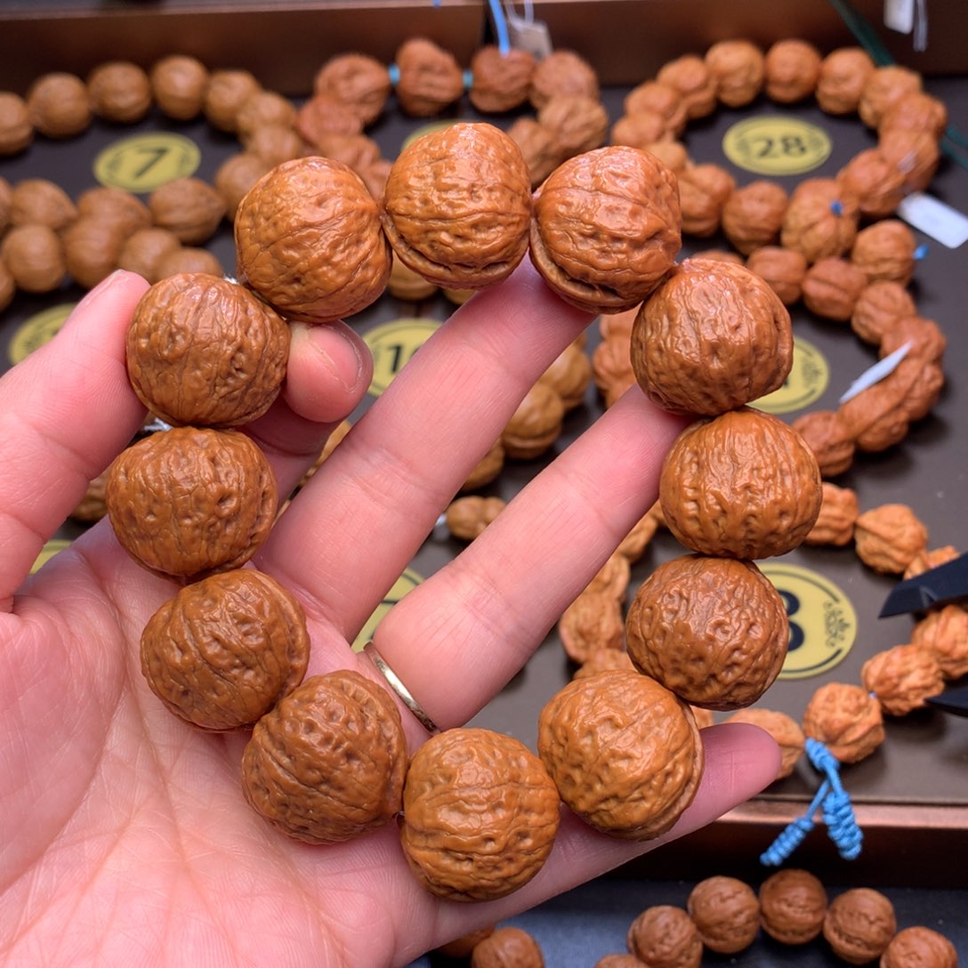 文玩核桃手串24尺寸