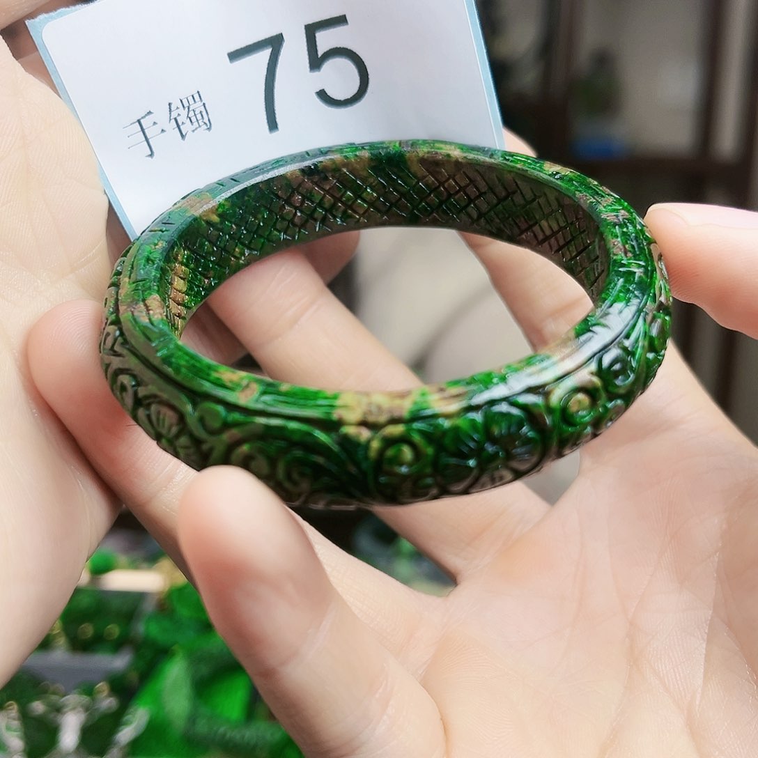 翡翠手镯未镶嵌手镯56.5