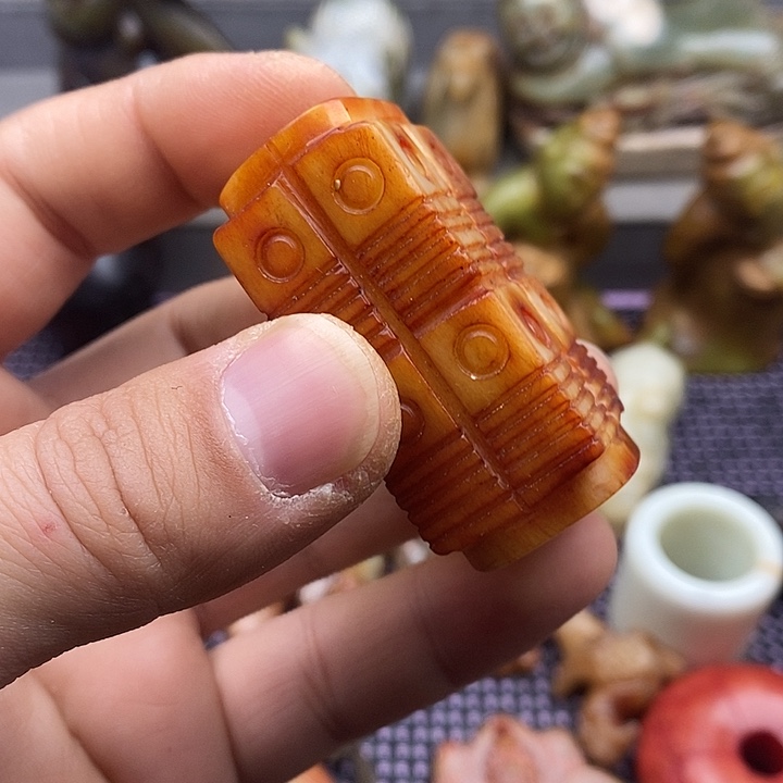 未镶嵌蛇纹石玉颈饰