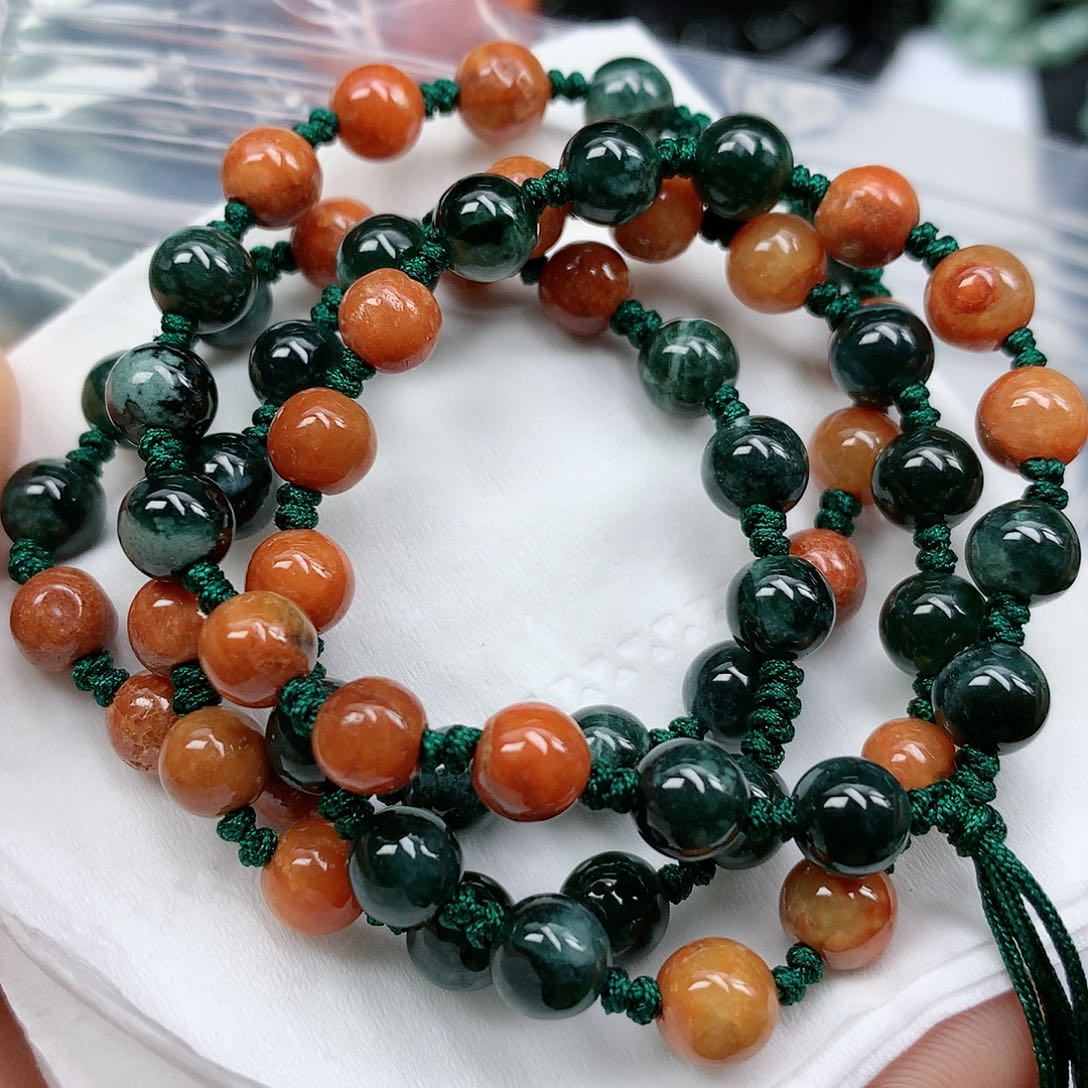 翡翠颈饰未镶嵌手串