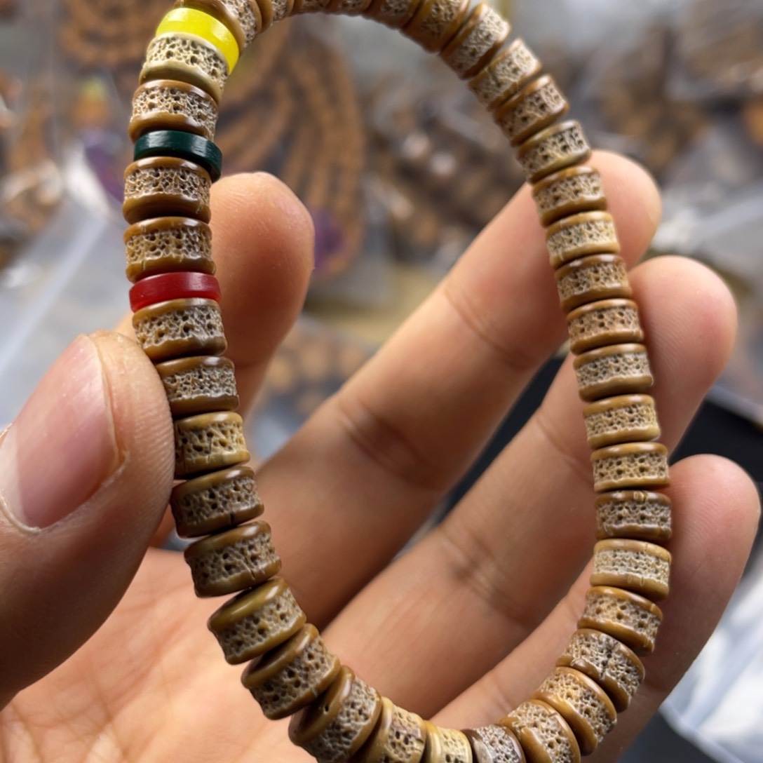 猴头核桃吊坠别有