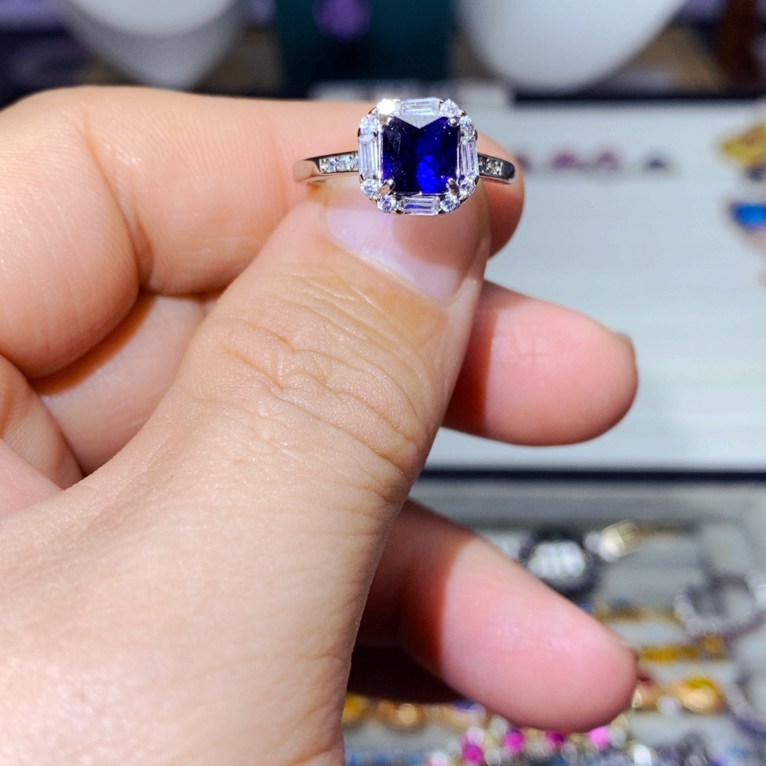 银S925镶嵌耳饰紫晶