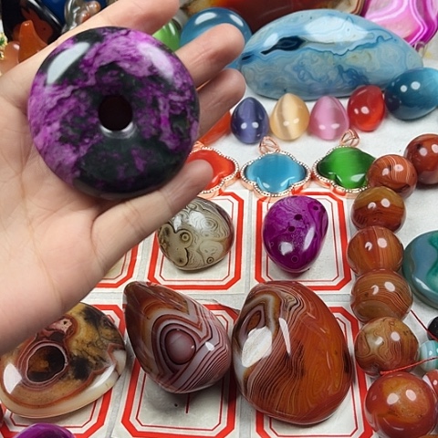 玛瑙/玉髓颈饰未镶嵌