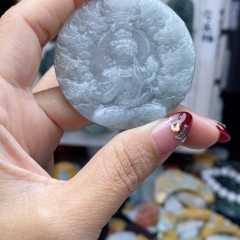 翡翠颈饰未镶嵌翡翠