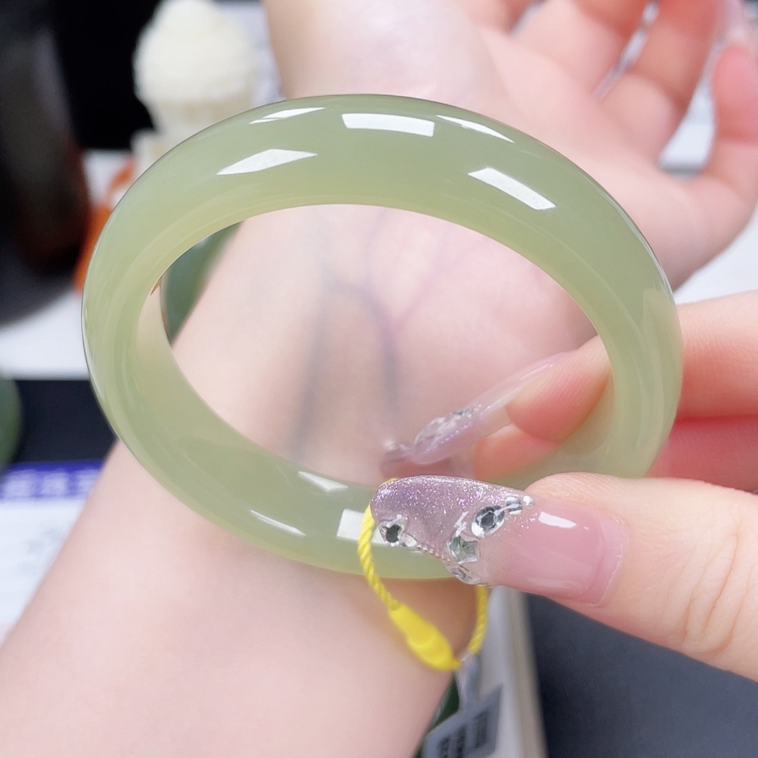 和田玉未镶嵌手镯52