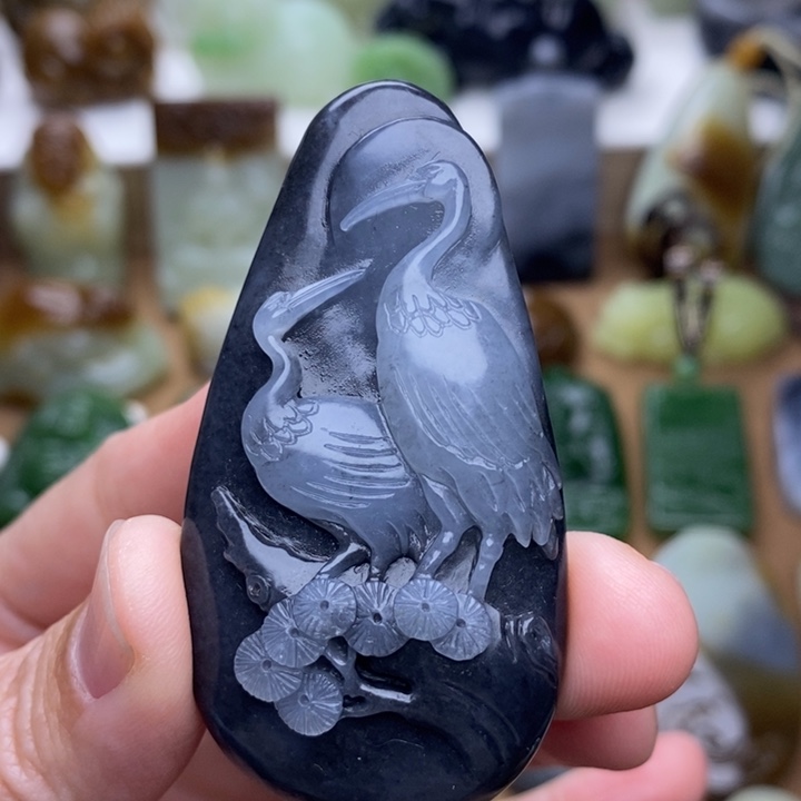 天***a和田玉未镶嵌颈饰