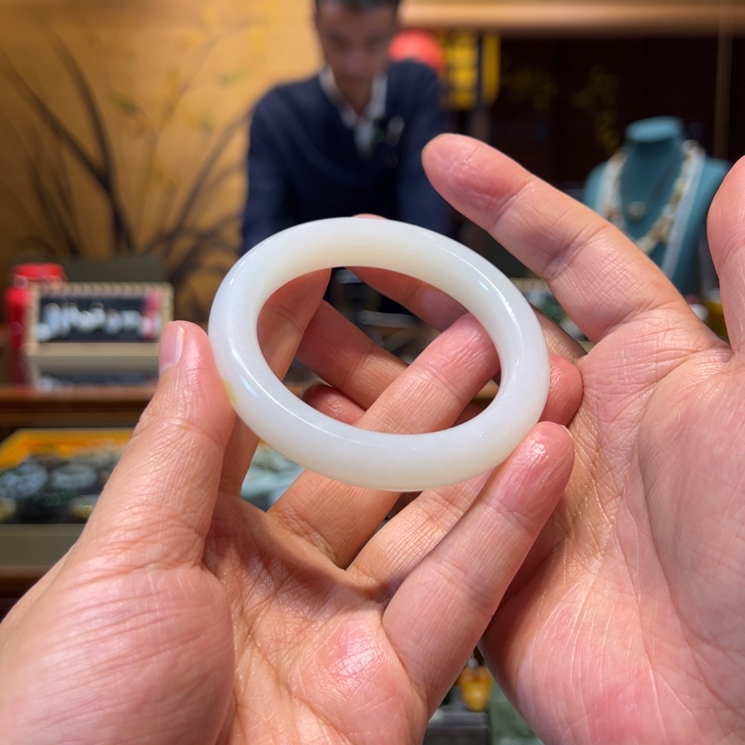 和田玉手镯未镶嵌57