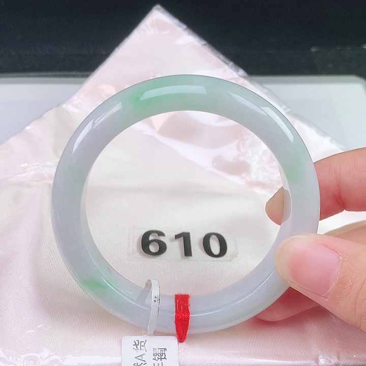 翡翠未镶嵌手镯翡翠