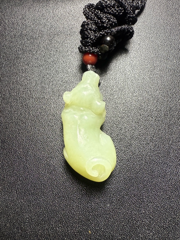 精品属相狗珠宝玉石挂件