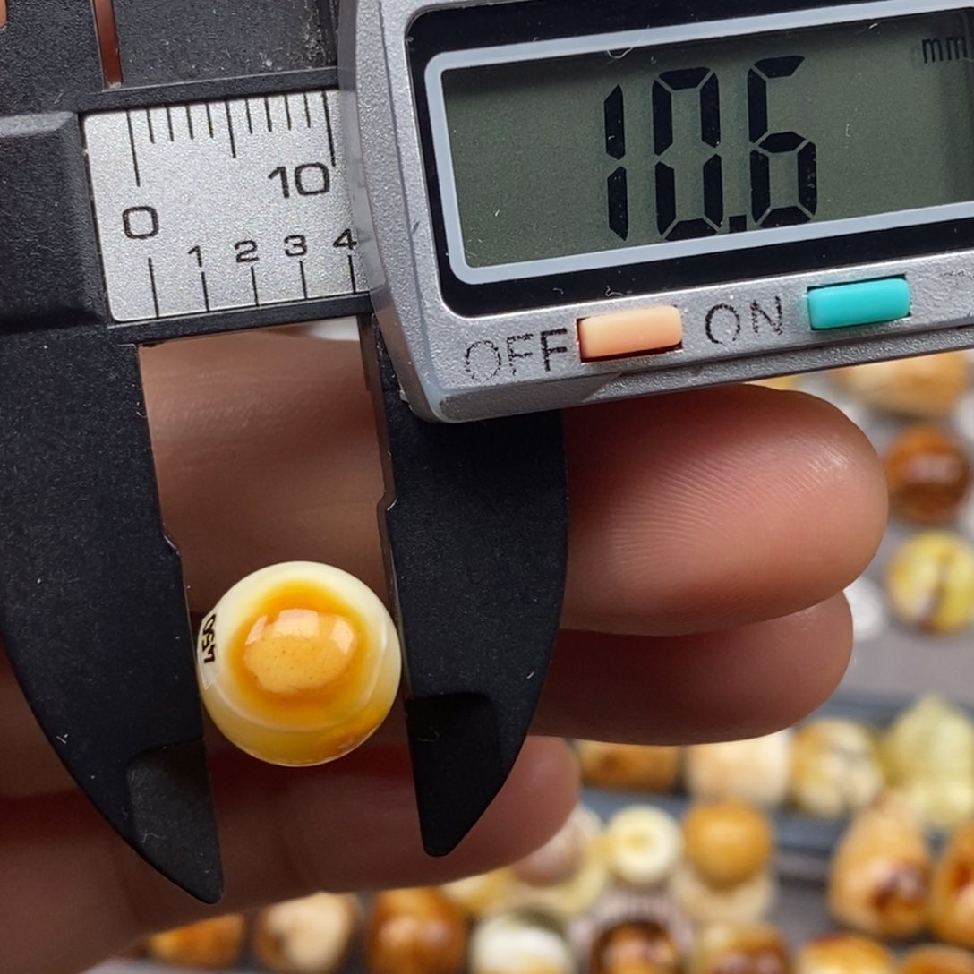 未镶嵌琥珀戒指圆珠