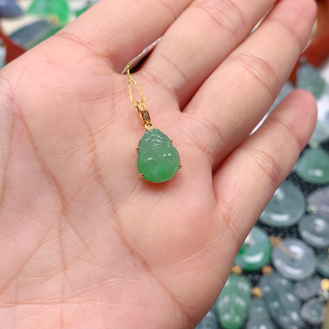 【闪购商品】翡翠吊坠(不含链)18K金镶嵌
