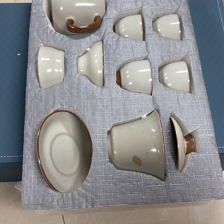 孤品茶具套装等。      