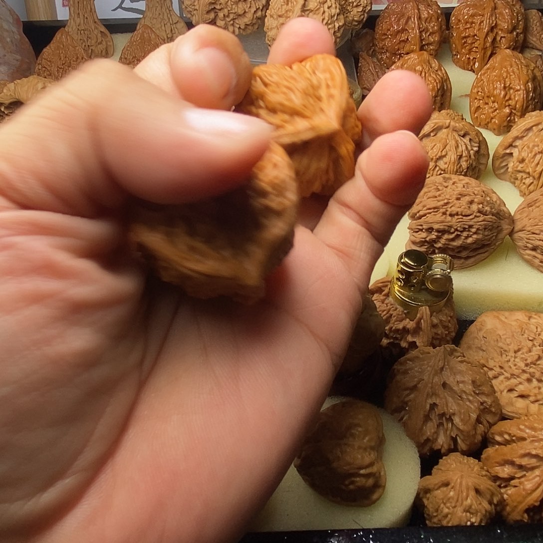 文玩核桃把件游**家盘山三棱