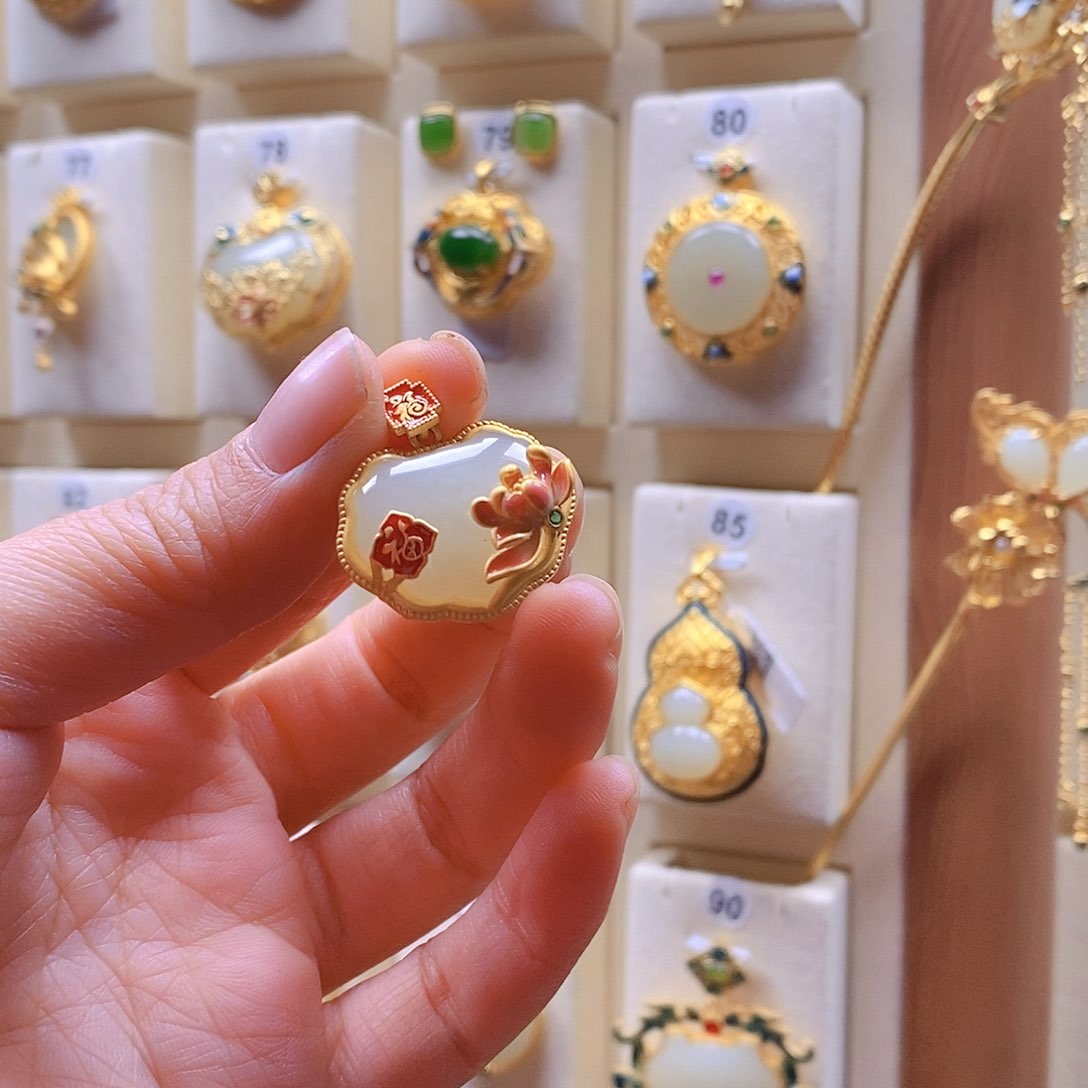 和田玉银S925镶嵌颈饰