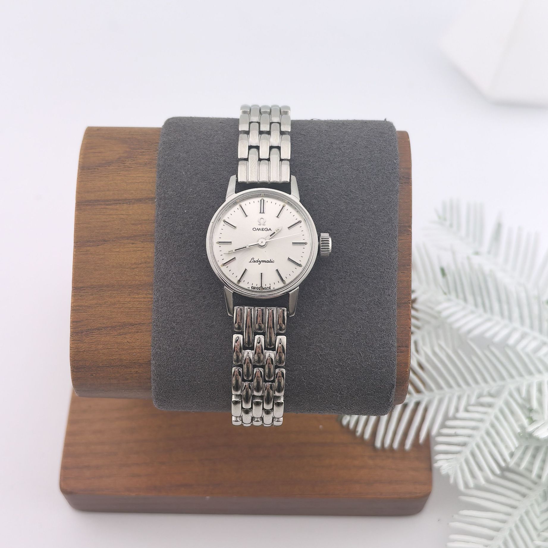 95新 Omega/欧米茄  中古欧米茄女表/自动机械/表经21mm/01915