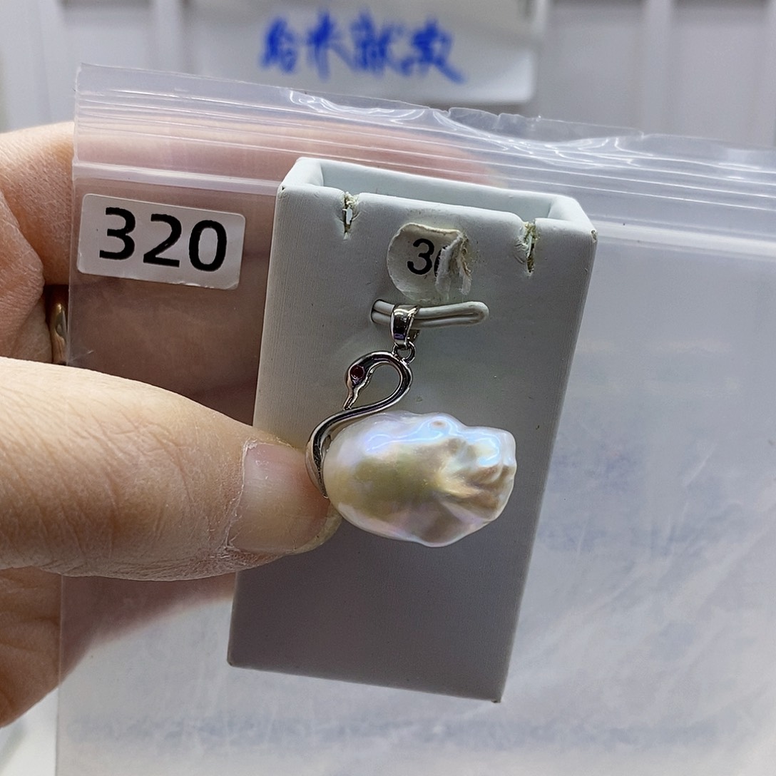 颈饰合金淡水珍珠