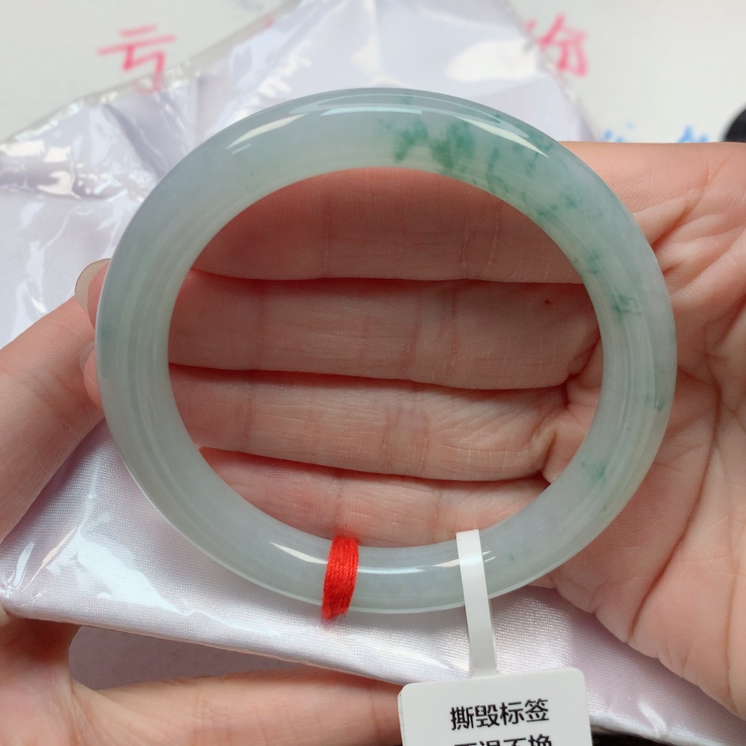 翡翠手镯未镶嵌55.6圆条 冰晴底飘绿花 无纹裂 推荐