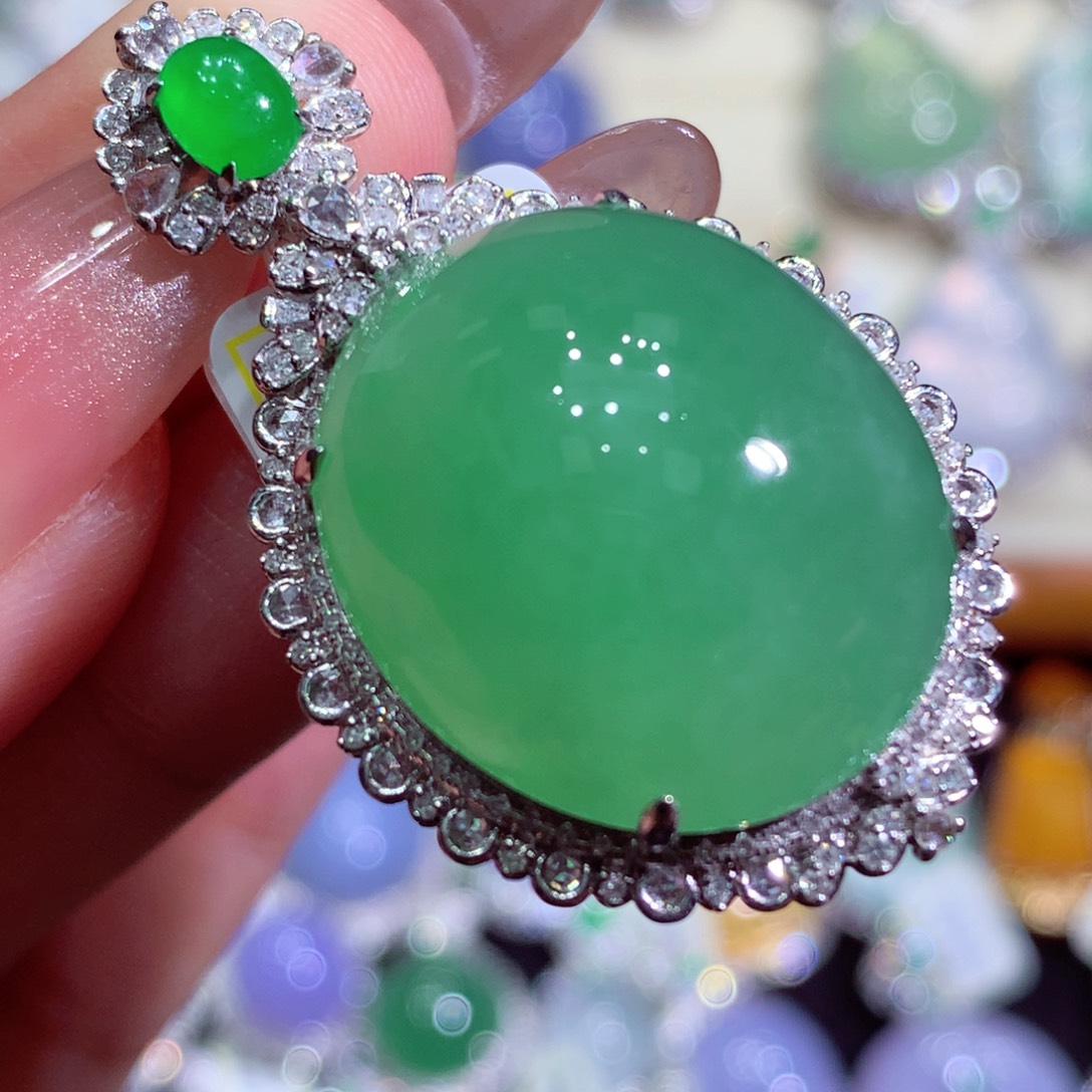 翡翠18K金镶嵌吊坠(不含链)