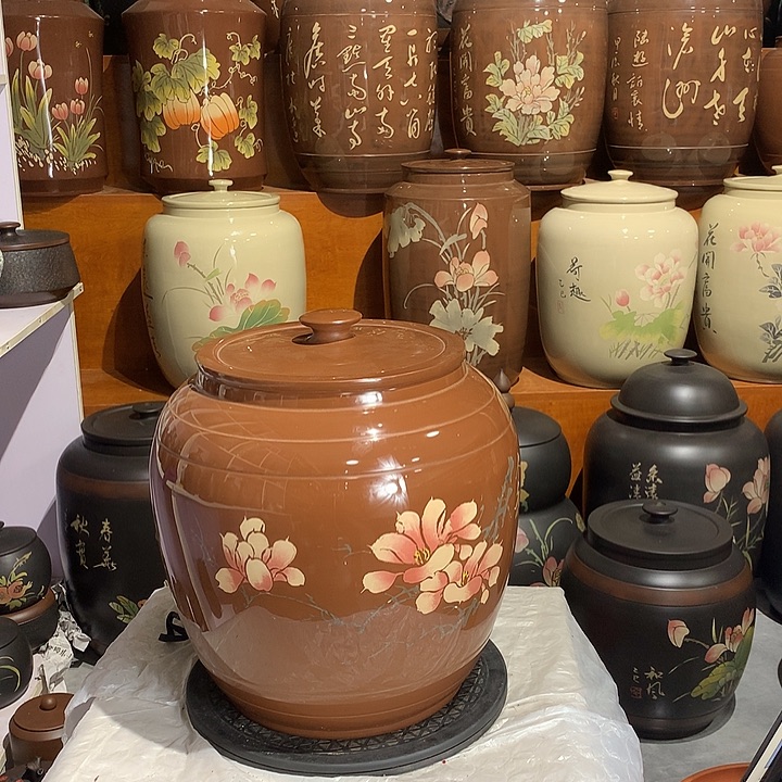 五号亮光茶缸。     