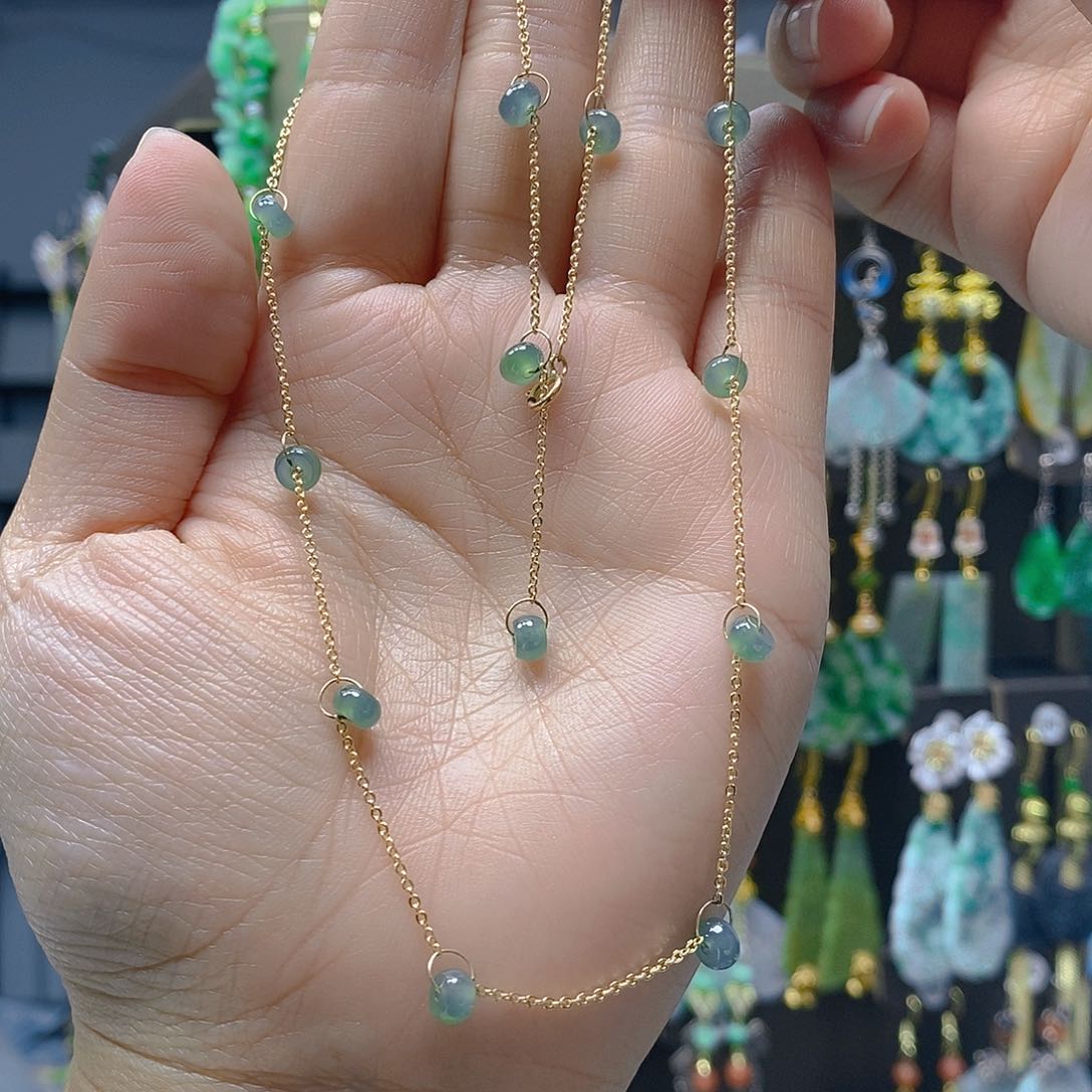 未镶嵌翡翠耳饰翡翠