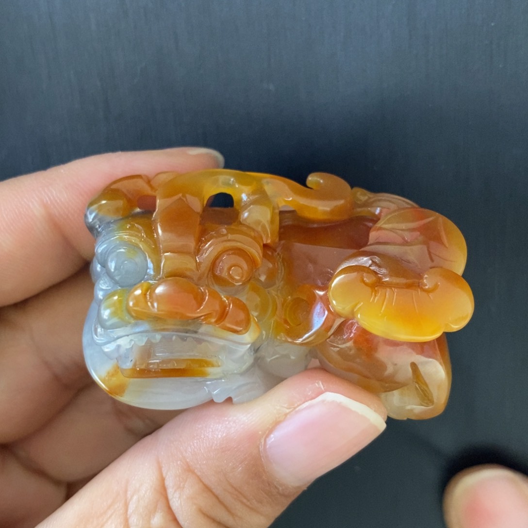 石英质玉（黄龙玉）颈饰未镶嵌