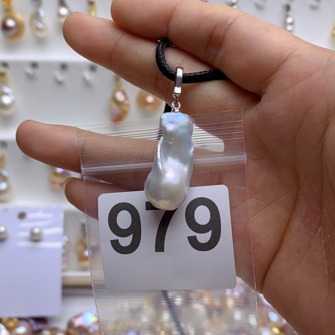 淡水珍珠颈饰银S925镶嵌979
