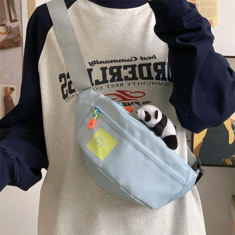 十八家少年腰包/胸包日常出行男女通用休闲肩包男士网红时尚
