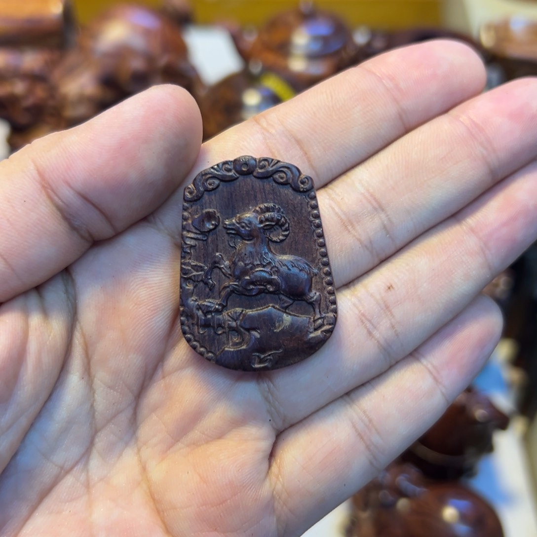 黄花梨/降香黄檀手串/手链潮****?黄花梨