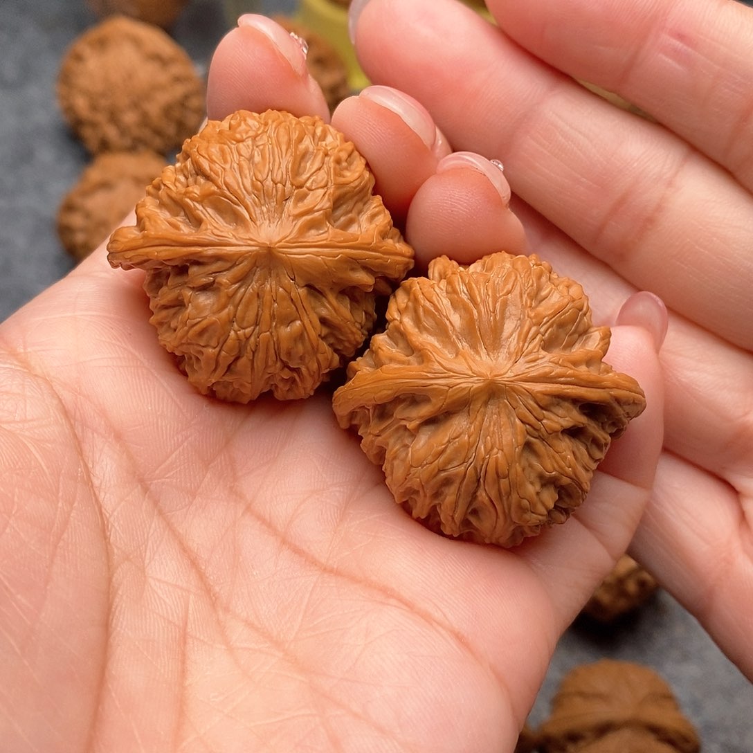 文玩核桃把件精品特价磨盘狮子头37.5