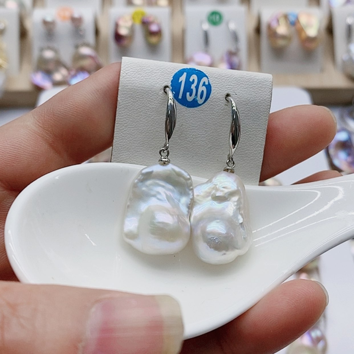【闪购商品】银S925镶嵌淡水珍珠耳饰