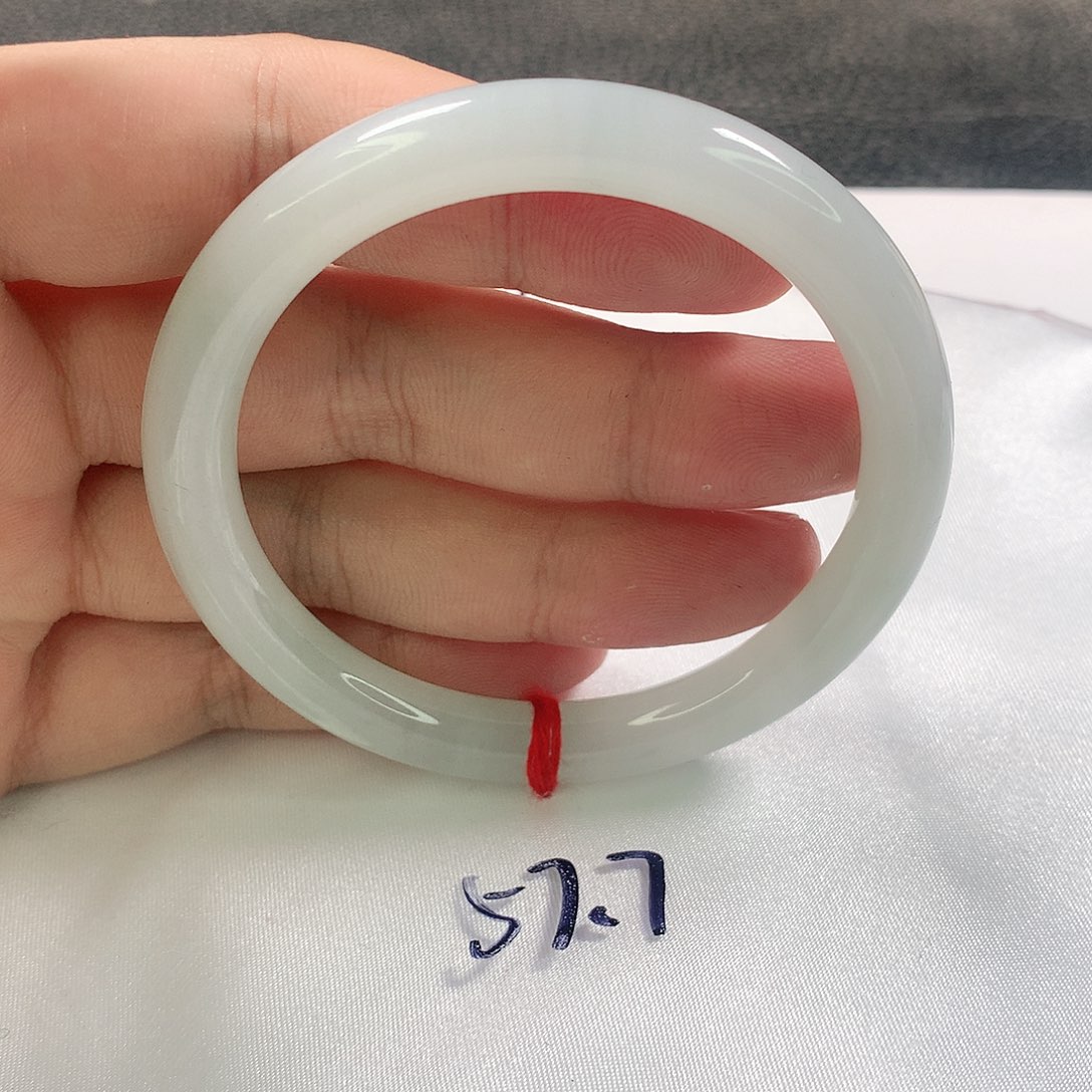 未镶嵌手镯（圆镯）翡翠368号