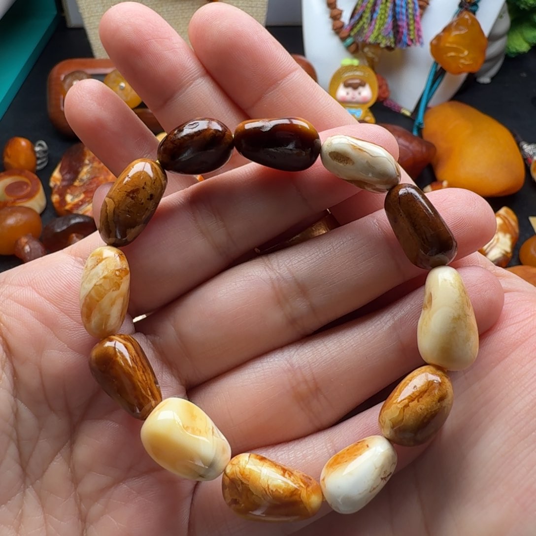 琥珀颈饰未镶嵌花蜡原石手串