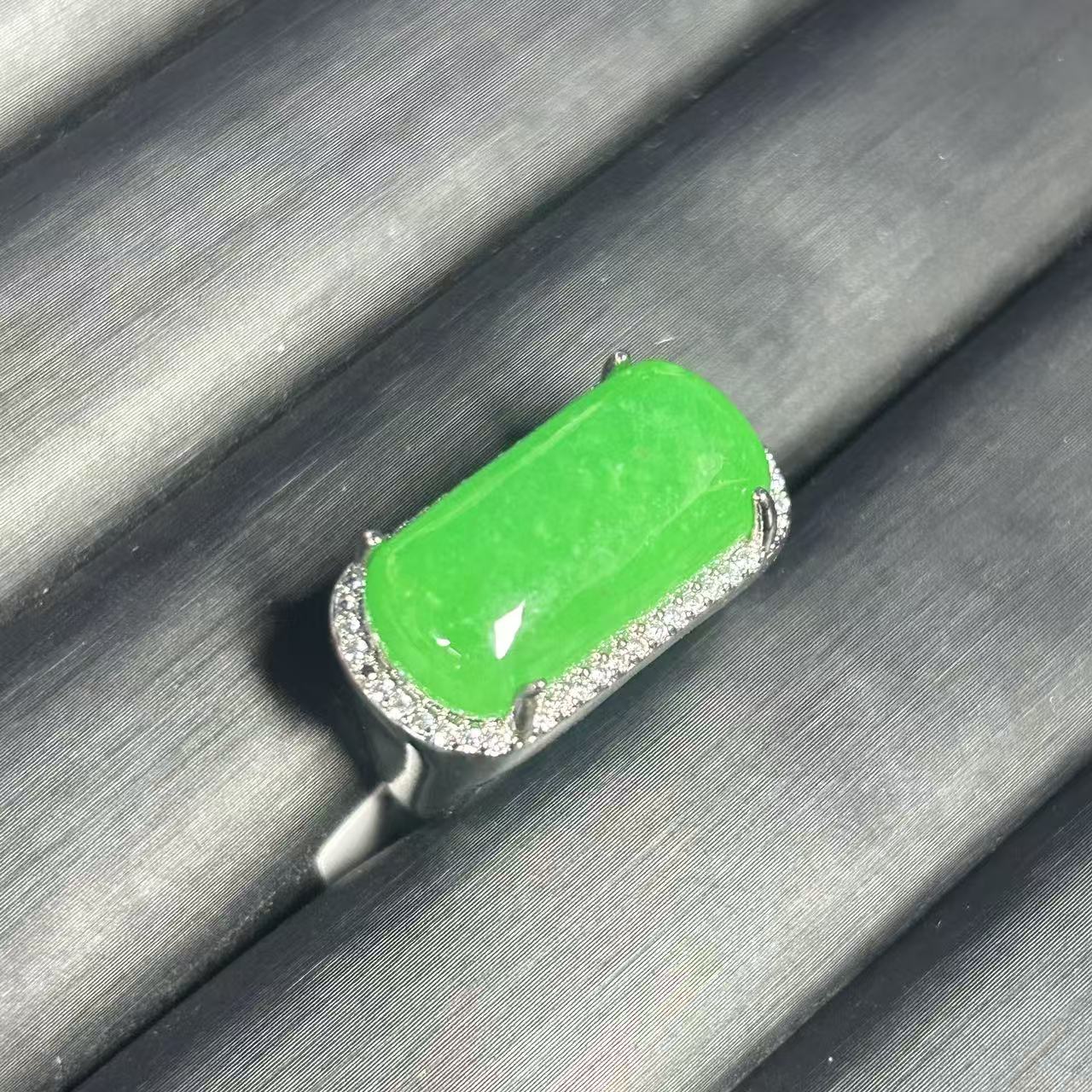 手链 绿翠色蛋面戒指饰品