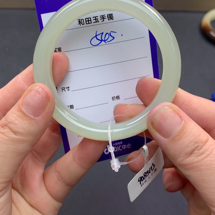 和田玉（糖玉）手镯未镶嵌