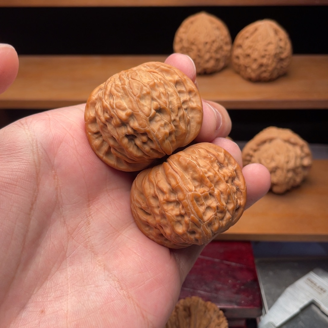 文玩核桃把件42毕业山地红皮正磨