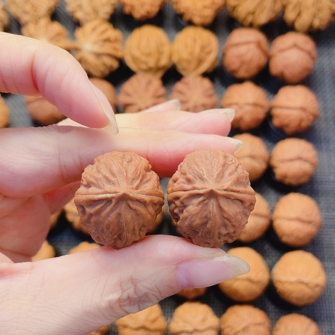 文玩核桃把件佛渡元宝